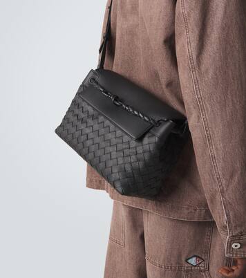 Andiamo Intrecciato Small leather messenger bag | Bottega Veneta