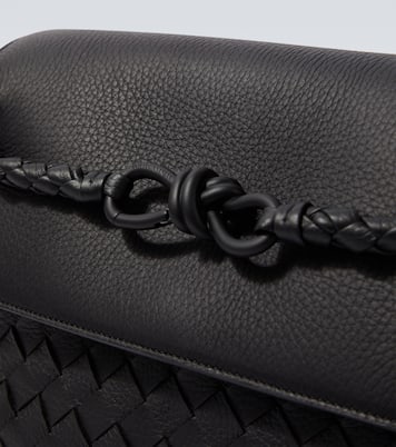 Andiamo Intrecciato Small leather messenger bag | Bottega Veneta