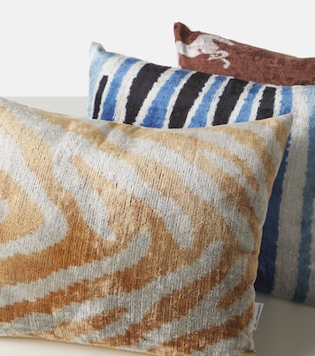 Striped silk and cotton velvet cushion | Les-Ottomans