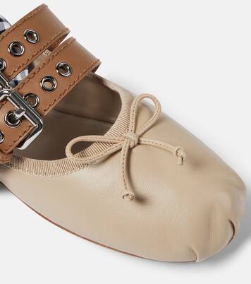 Ballerines en cuir à logo | Miu Miu