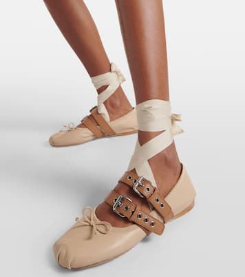Ballerines en cuir à logo | Miu Miu