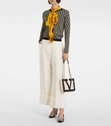 Viva Superstar Small leather tote bag | Valentino Garavani