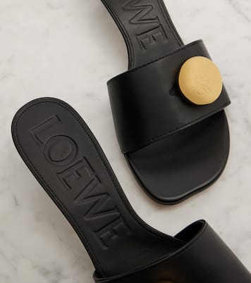Pebble 45 leather mules | Loewe