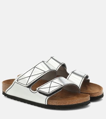 X Birkenstock Sandalen aus Metallic-Leder | Proenza Schouler