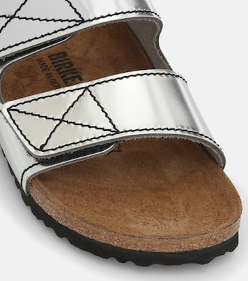 X Birkenstock Sandalen aus Metallic-Leder | Proenza Schouler