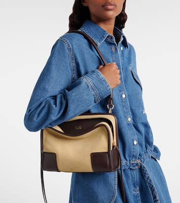 Henkeltasche aus Veloursleder mit Leder | Loewe