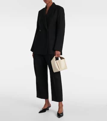 Bucket Bag Petite aus Satin | Toteme