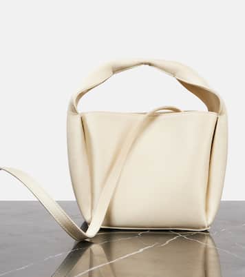 Bucket Bag Petite aus Satin | Toteme