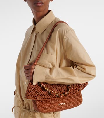 Paula's Ibiza Ola Medium shoulder bag | Loewe