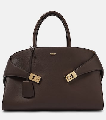 Hug Medium leather tote bag | Ferragamo