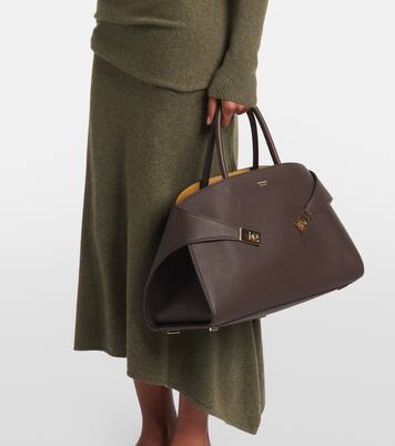 Hug Medium leather tote bag | Ferragamo