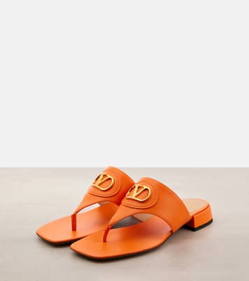 VLogo Signature leather thong sandals | Valentino Garavani