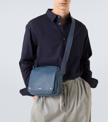 Pebble Medium leather messenger bag | Loewe