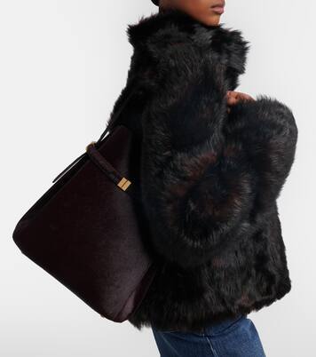 Calf hair bucket bag | Toteme