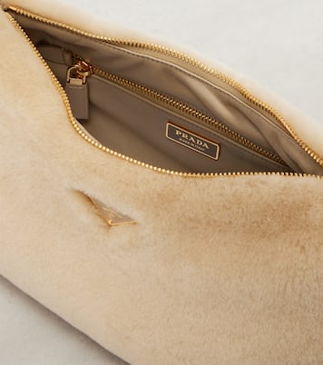 Schultertasche Prada Aimée Medium aus Shearling | Prada