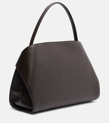 Hug Soft Medium leather shoulder bag | Ferragamo