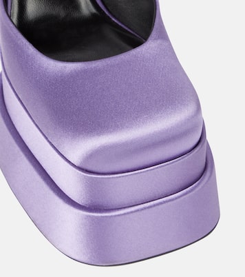 Plateau-Pumps Medusa Aevitas aus Satin | Versace