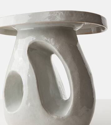 Amé 10 stoneware side table by Marie Michielssen | Serax