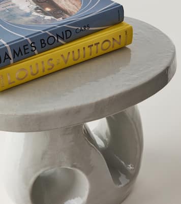 Amé 10 stoneware side table by Marie Michielssen | Serax