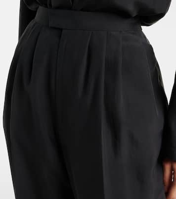 Pantaloni regular in seta con pince | Saint Laurent