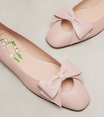 Ballerinas Bowow aus Leder | Valentino Garavani