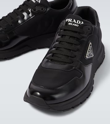Sneakers aus Re-Nylon und Leder | Prada