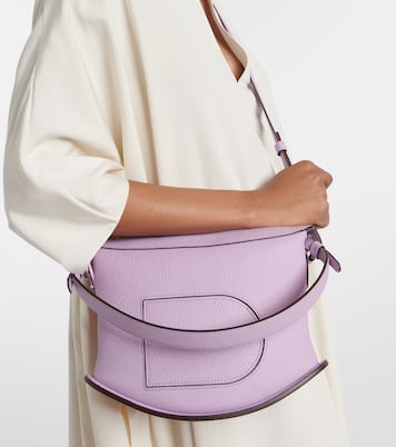 Schultertasche Pin Swing aus Leder | Delvaux