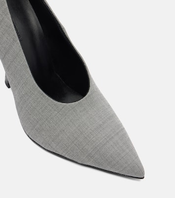 Twill pumps | Magda Butrym