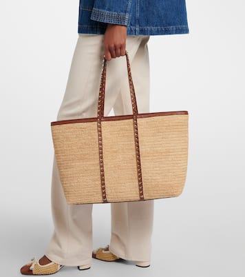 Rockstud Large raffia tote bag | Valentino Garavani