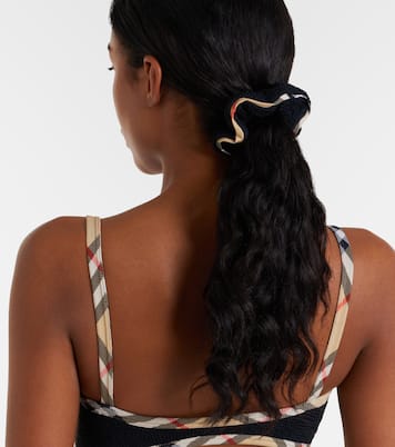 x Hunza G bikini Tyler con Burberry Check | Burberry