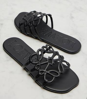 Paula's Ibiza Petal Anagram leather slides | Loewe