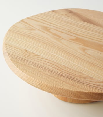 02 Dune wooden cake stand by Kelly Wearstler | Serax