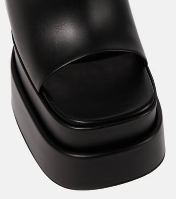 صندل بلاتفورم من الجلد | Versace