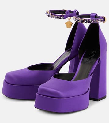 Plateau-Pumps Medusa Aevitas aus Satin | Versace