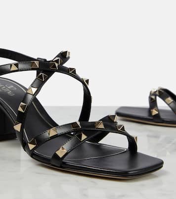 Sandalen Rockstud aus Leder | Valentino Garavani