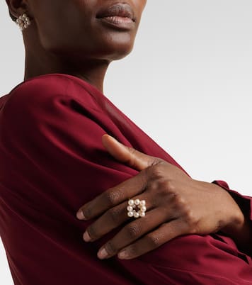 Cluster 14kt gold ring with pearls and diamonds | Mateo