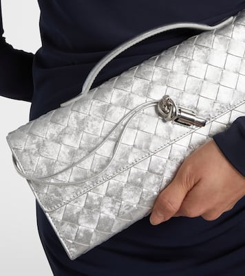 Andiamo Intrecciato metallic leather clutch | Bottega Veneta