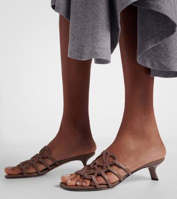 Pantoletten Petal Anagram aus Leder | Loewe