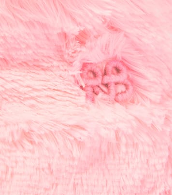 Hut aus Faux Fur | Ruslan Baginskiy