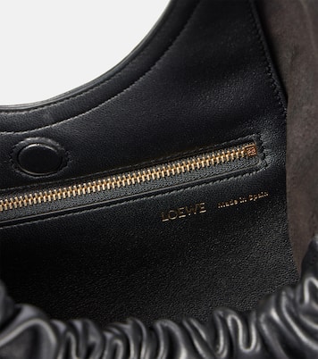 Squeeze Medium leather shoulder bag | Loewe