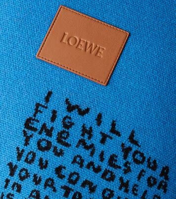 X Louis Wain Kissen Knight Cat aus Woll-Jacquard | Loewe