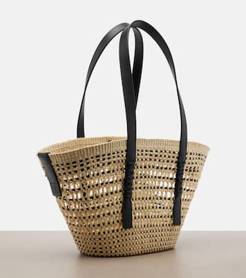 Bolso cesta Paula's Ibiza Braid Medium con piel | Loewe