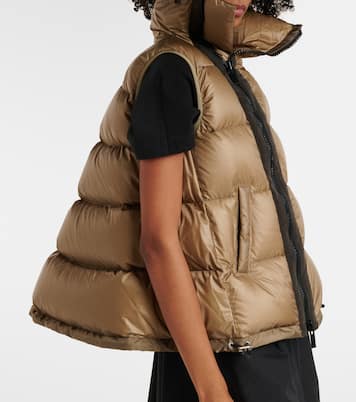 Asymmetric quilted down vest | Sacai