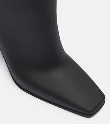 Stiefel Rubber Bridge | Coperni