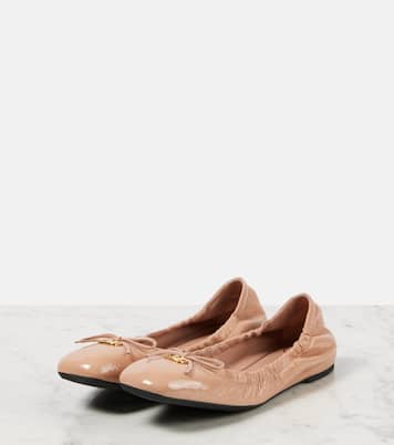 Ballerinas VLogo Signature aus Lackleder | Valentino Garavani