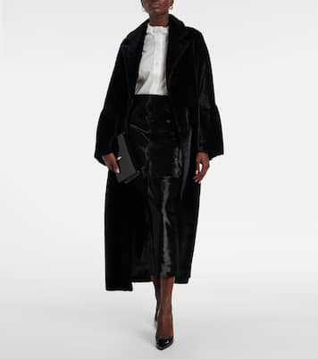 Bettina Small patent leather clutch | Christian Louboutin