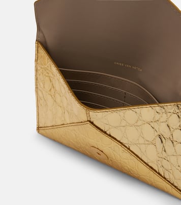 Clutch in pelle metallizzata goffrata | Dries Van Noten
