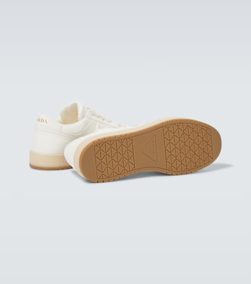 Baskets Downtown en cuir à logo | Prada