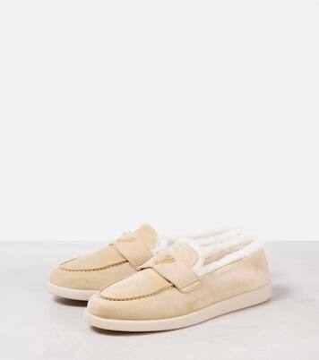 Loafers aus Veloursleder mit Shearling | Prada