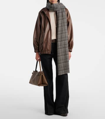 Picture 2 out of 5